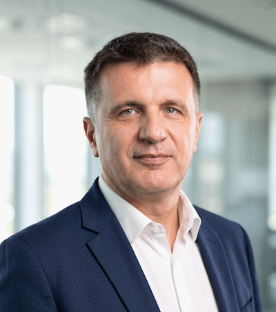 Portret Radu Herinean